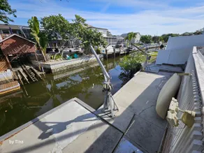 Waterfront Home-Heated Pool, Fishing, Gameroom + - Image 3