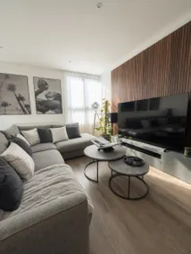 Luxury 2 Bedroom City Centre Retreat, Free Parking - Image 2