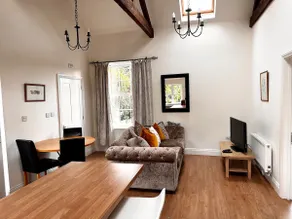 Larch Apartment Little Houghton - Image 4