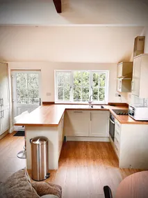 Larch Apartment Little Houghton - Image 5
