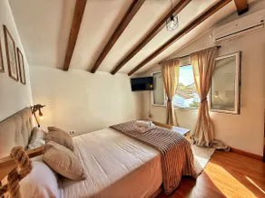 Exclusive retreat with private Jacuzzi in Seville - Image 5