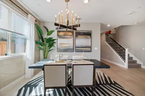 Elk Grove Parkside Retreat - Image 4