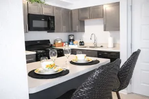 Walk to The Greene | Bright Modern Stay - Image 3