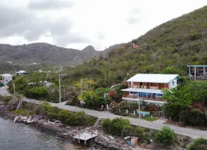 Casa Macchi – Oceanview Stay in Providencia - Image 3