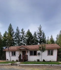 Peaceful Getaway - 3 bedrooms 2 bathrooms, 4 beds - Image 2