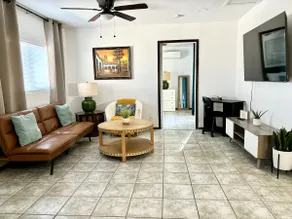 Cozy Spacious Private Home, Gated w/Mountain View - Image 5