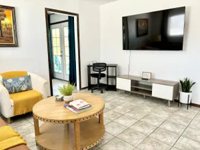 Cozy Spacious Private Home, Gated w/Mountain View - Image 4