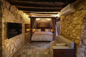 private traditional villa - Image 3