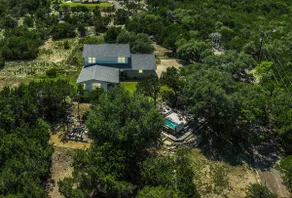 Hill Country, XXL SwimSpa, pool table & Fire it - Image 5