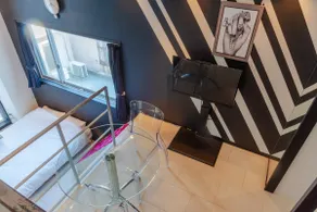 Designers room in Marunouchi for 6 people - Image 2
