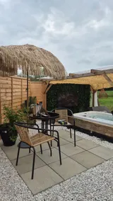 Adult escape, unlimited private hottub, sauna - Image 3
