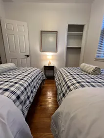 Entire 3 bedroom apartment- 15 minutes from NYC! - Image 4