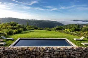 17th-century residence · View of 5 castles · Heated pool - Image 2
