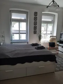 Charming city apartment near the palace and the old town - Image 2