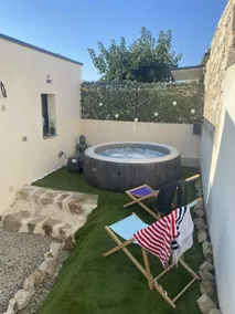 Villa with Jacuzzi - 3 min to the beach, quiet & comfortable - Image 2