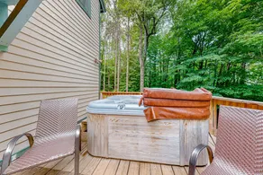 Old Ark Retreat | Spacious Home in Wilmington - Image 3
