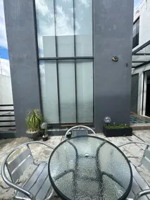Private downtown loft for 4, couples, groups - Image 2