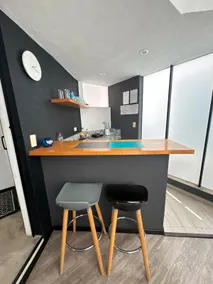 Private downtown loft for 4, couples, groups - Image 5