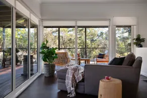 Hepburn Springs Retreat- stylish & light-filled - Image 5