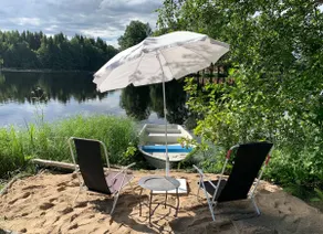 Waterfront summer accommodation – private apartment in part of a house - Image 5