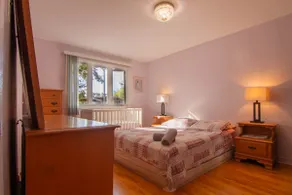 Cozy Home – 6 people – Centropolis & Carrefour Laval - Image 3