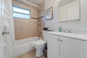 2BR Sailboat Bend Apartment 728-3 - Image 4