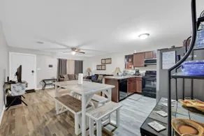 Sleeps 10 | Game Room + Pool Table | Truck Parking - Image 3