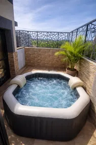 Jacuzzi at extra cost - Image 5