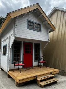 The Victorian Cabin - Image 2