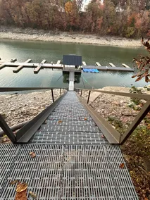 Burnside Bungalow, w/ dock, pool & firepit - Image 3
