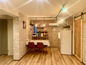 Warm, comfortable and spacious room, bathroom, toilet, 5 minutes from the nearest station, 10 minutes to Namba. - Image 3