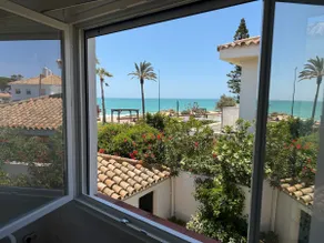 Beachfront villa, La Barrosa - Image 5