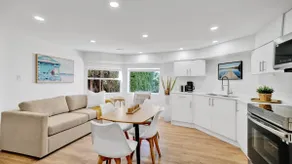 Coquitlam Luxury & Modern Unit - Image 4