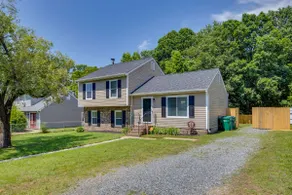 Modern Richmond Home w/ Deck, Close to Downtown! - Image 2