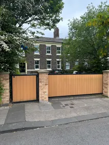 2 bed City apartment with cinema & parking sleeps4 - Image 3