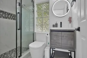 Private Guesthouse centrally located - Image 3
