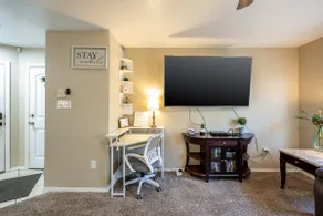 Cozy Family Home with 3bed 2 bath - Image 5