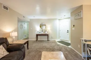 Cozy Family Home with 3bed 2 bath - Image 3