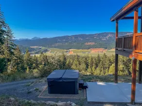 Luxury Home with Stunning Views - Image 4