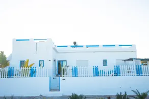 Azurite-style Djerbian villa with private pool - Image 5