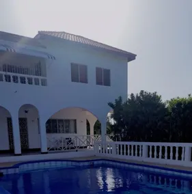 An-Be Villa 8 bedrooms/TEN beds - Image 3