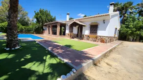 PEPE AND MARI HOUSE WITH POOL - Image 2