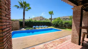 PEPE AND MARI HOUSE WITH POOL - Image 4
