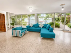 Beautiful Casa del Lago with 2 Pools and Garden - Image 3