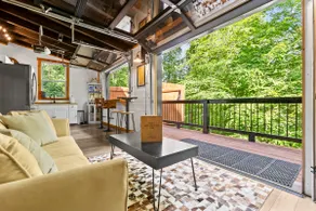 Unique Luxury Cabin w/ King Bed/Hot Tub in RRG! - Image 3