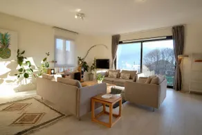Como Lakehouse with Big Views, Garden, Gym & Sauna - Image 2