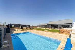 Stunning 8 Bedroom, 4 Bathroom, Barn Conversion - Image 4