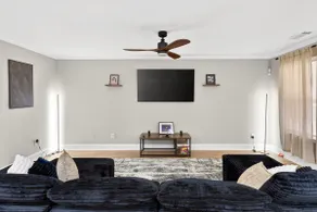 Modern & Comfy Near M'Benz and State Farm Arena! - Image 3