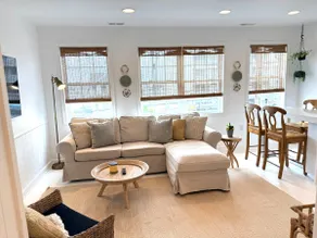 Deluxe Condo on 96th Street (Turtle Condo) - Image 2