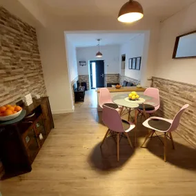 Cozy Townhouse - Image 2